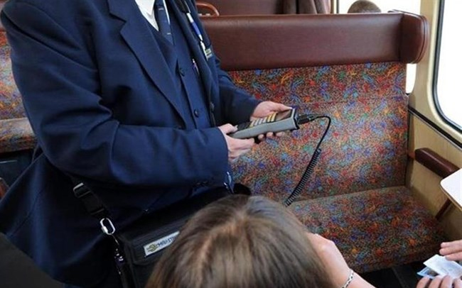 Megverték a kalauzt