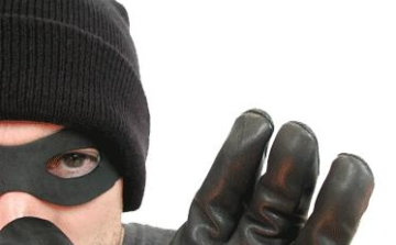 Új trükkös lopás ,,hódít'' Cegléden