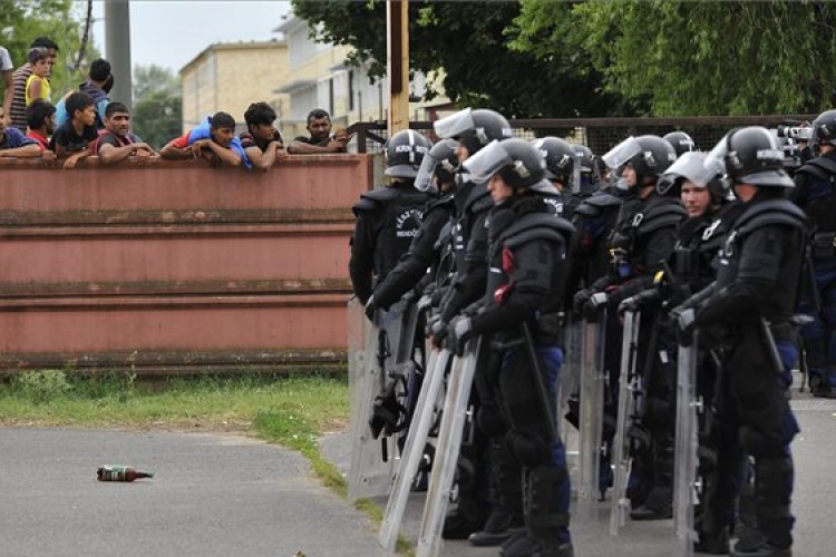 Illegális bevándorlás – incidens Debrecenben, megsérült egy rendőr
