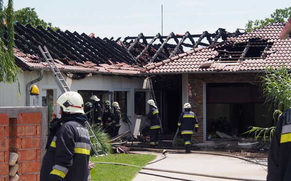 Az eddiginél is több tűzoltóra volt szükség az oltáshoz