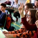 Vetélkedő a gimiben