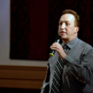 Vasfüggöny kölnivel - könyvbemutató 