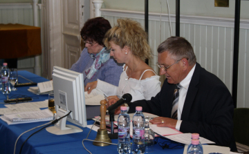 Mobil wc a játszótérre