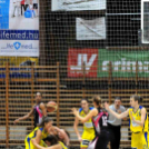 CEGLÉDI EKK–PINKK PÉCSI 424 64–75 