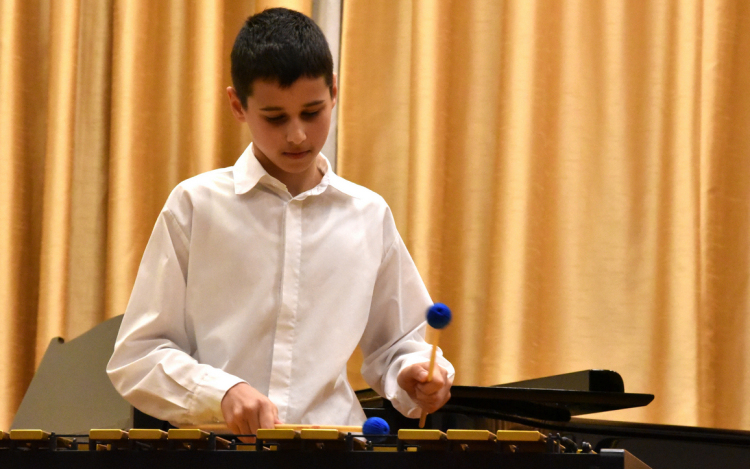 Hangverseny a zeneiskolában