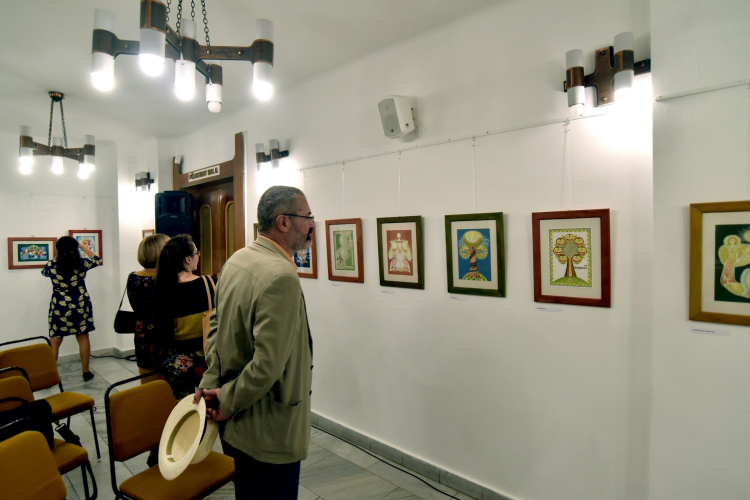 Festmények és mézeskalácsok - Kolozsvári-Donkó Rebeka kiállítása a Ceglédi Galériában