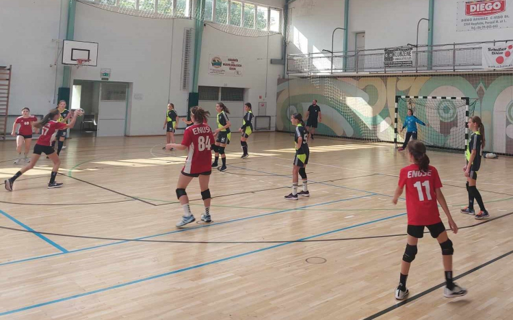 Öt Cápa bajnoki, négy győzelem