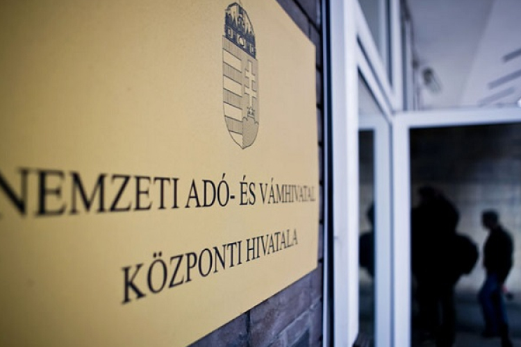 Az egyéni vállalkozók július 1-jétől a NAV-nál intézhetik ügyeiket