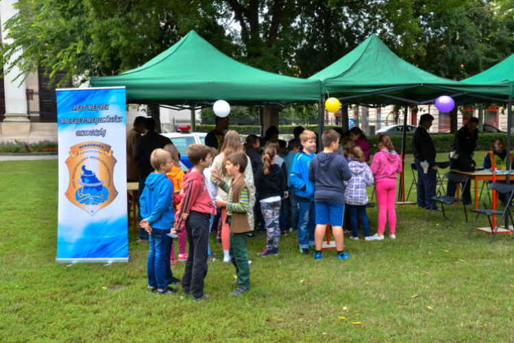 Autómentes Nap Cegléden