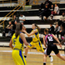 CEGLÉDI EKK–PINKK PÉCSI 424 64–75 