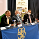 Aláírták a szerződést