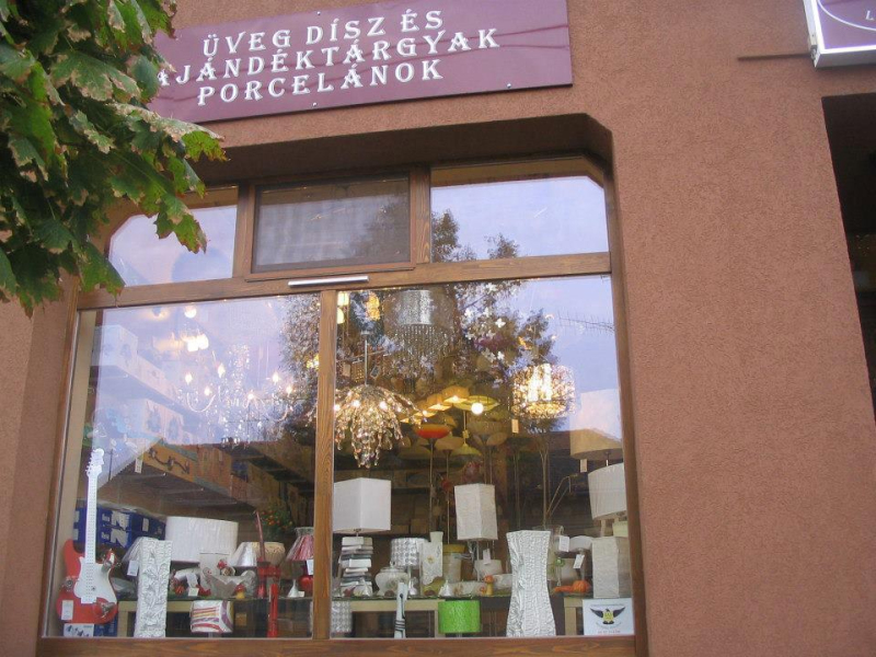 Igaz Fény Lámpabolt 