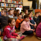 Négyszögletű Kerek kiállítás 