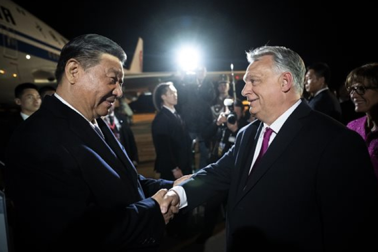 Orbán Viktor fogadta az állami látogatásra Magyarországra érkező kínai államfőt