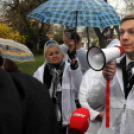 Esőben is kampányoltak Cegléden