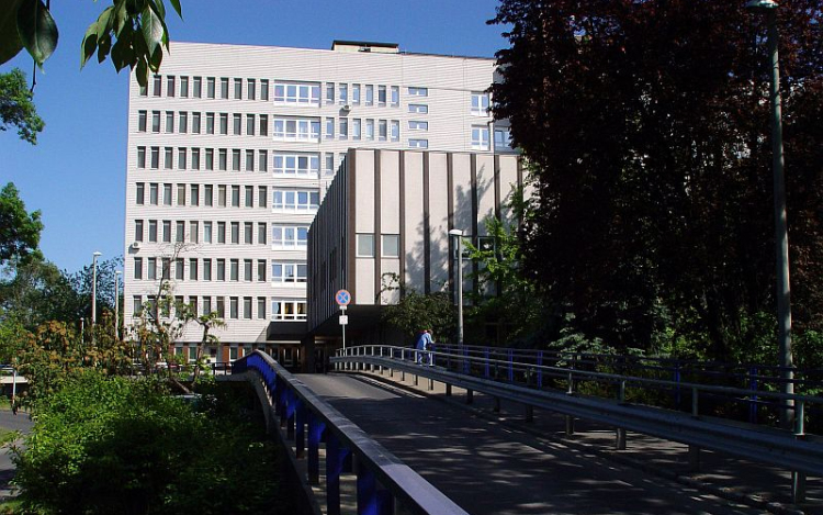 Felhívás egészségügyi és szociális dolgozók számára