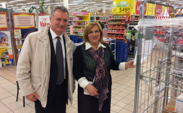 Adomány a ceglédi Tesco-tól