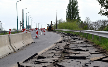 Megkezdődött a kerékpársávok és a kerékpárút építése