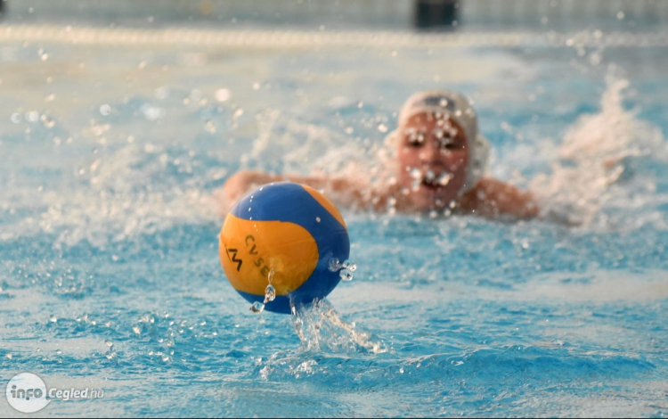 Felemásra sikerült a pólósok hétvégéje 