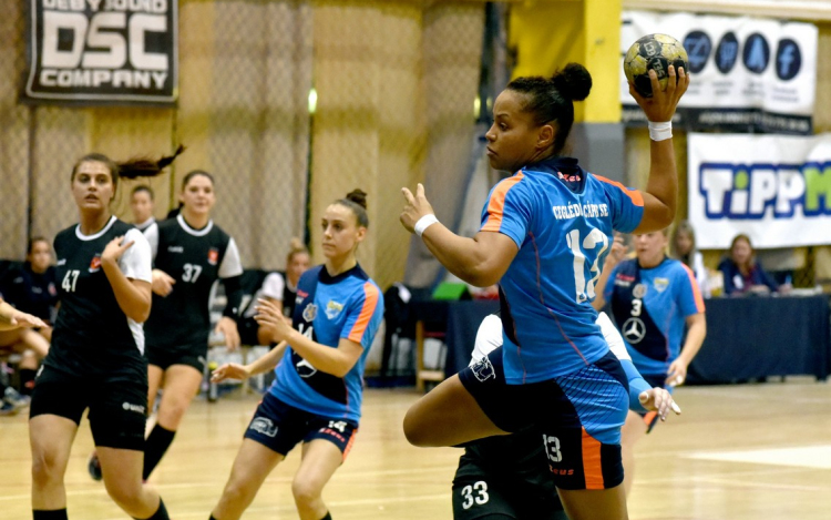 Egy ide, egy oda a Cápáknak Vecsés ellen