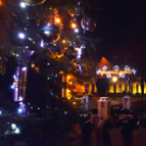 Gyönyörű karácsonyi fénybe borult a Szabadság tér