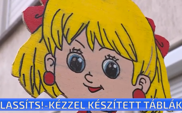 Lassíts! – kézzel készített táblák