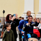 Éneklés a TV torony kilencedik emeletének teraszáról