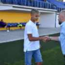 Első szezonbeli hazai meccs és éremosztás