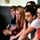 Vetélkedő a gimiben