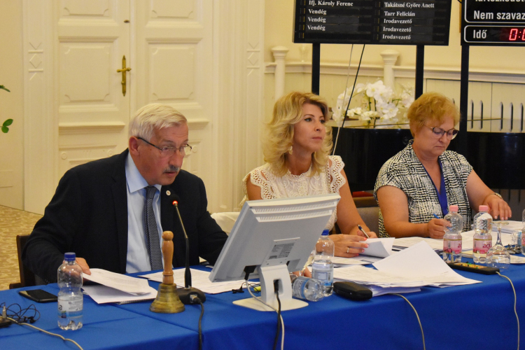 Tanácskozott a testület