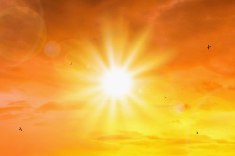  Hétfőn tetőzik a hőség