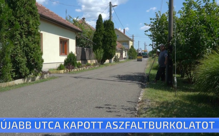 Leaszfaltozták az Akasztószél utcát