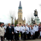 Esőben is kampányoltak Cegléden