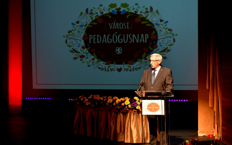 A pedagógusokat köszöntötték