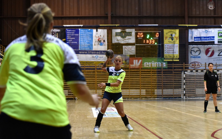 Kettős Cápa győzelem