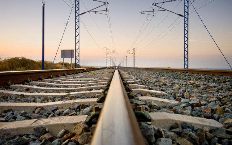 Beáztak a kábelek = késnek a vonatok