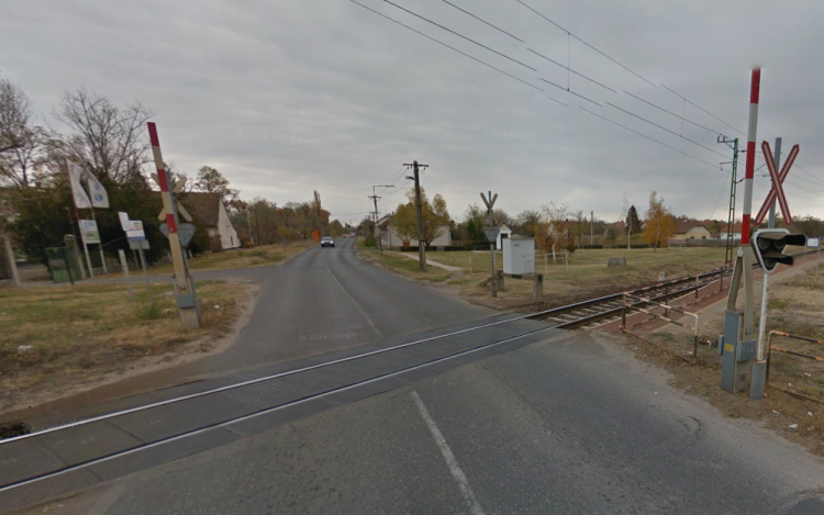 Átépítik a Törteli úti vasúti átjárót