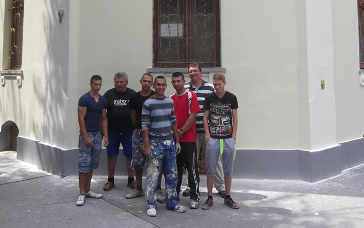 Ők követték el...