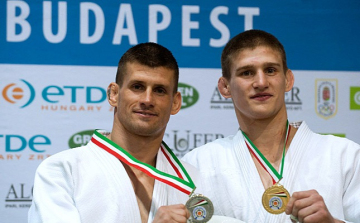 Épp hogy csak ,,beestek’’….