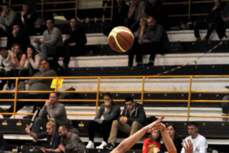 CEGLÉDI EKK – PEAC PÉCS 53 – 75