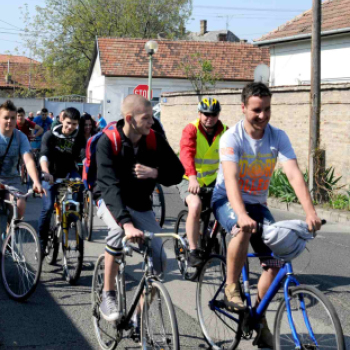 Kerékpártúra a Kutyakaparó Csárdához