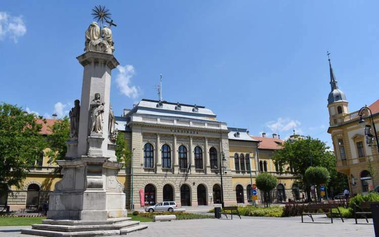 Felhívás Cegléd Város Pedagógiai Díj adományozására