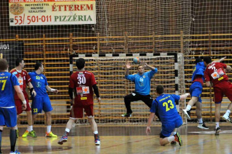 CEGLÉDI KKSE–MKB-MVM VESZPRÉM 22–33 (13–15)