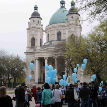 Autizmus Világnapja Cegléden