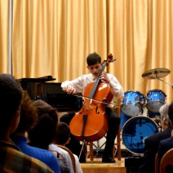 Hangverseny a zeneiskolában