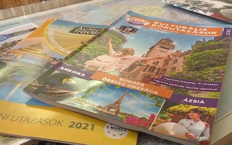 Merjünk vagy ne merjünk előre foglalni?