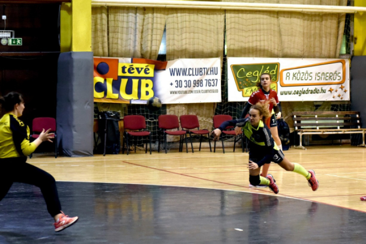 Ceglédi Kék Cápák – Abonyi KC