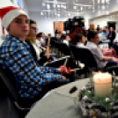 Ajándékok a gyermekotthonnak 