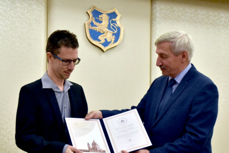 A szociális területen dolgozókat köszöntötték