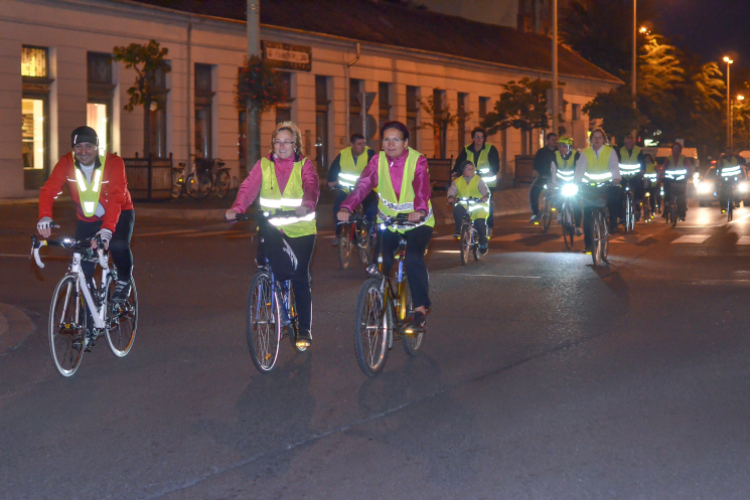 Autómentes Nap Cegléden